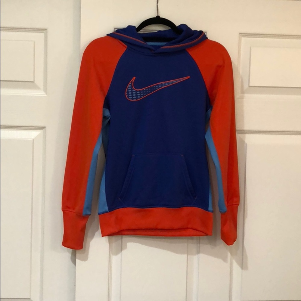 Nike therma fit sweatshirt